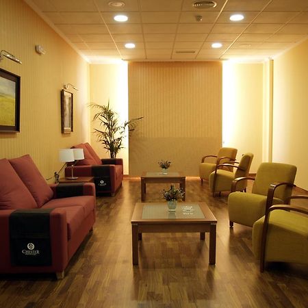 Hotel Isur Llerena Beltér fotó