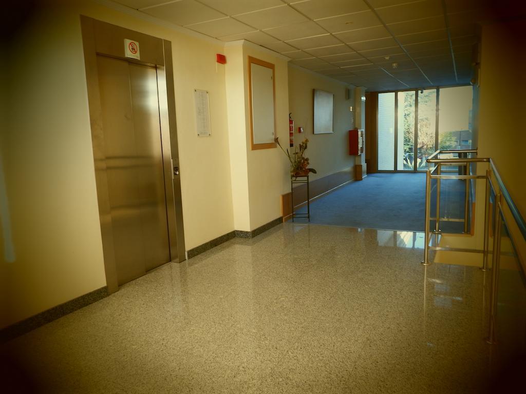 Hotel Isur Llerena Kültér fotó