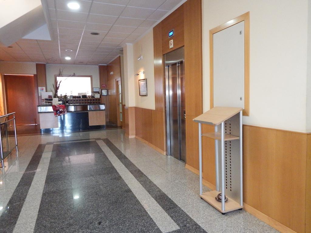 Hotel Isur Llerena Kültér fotó