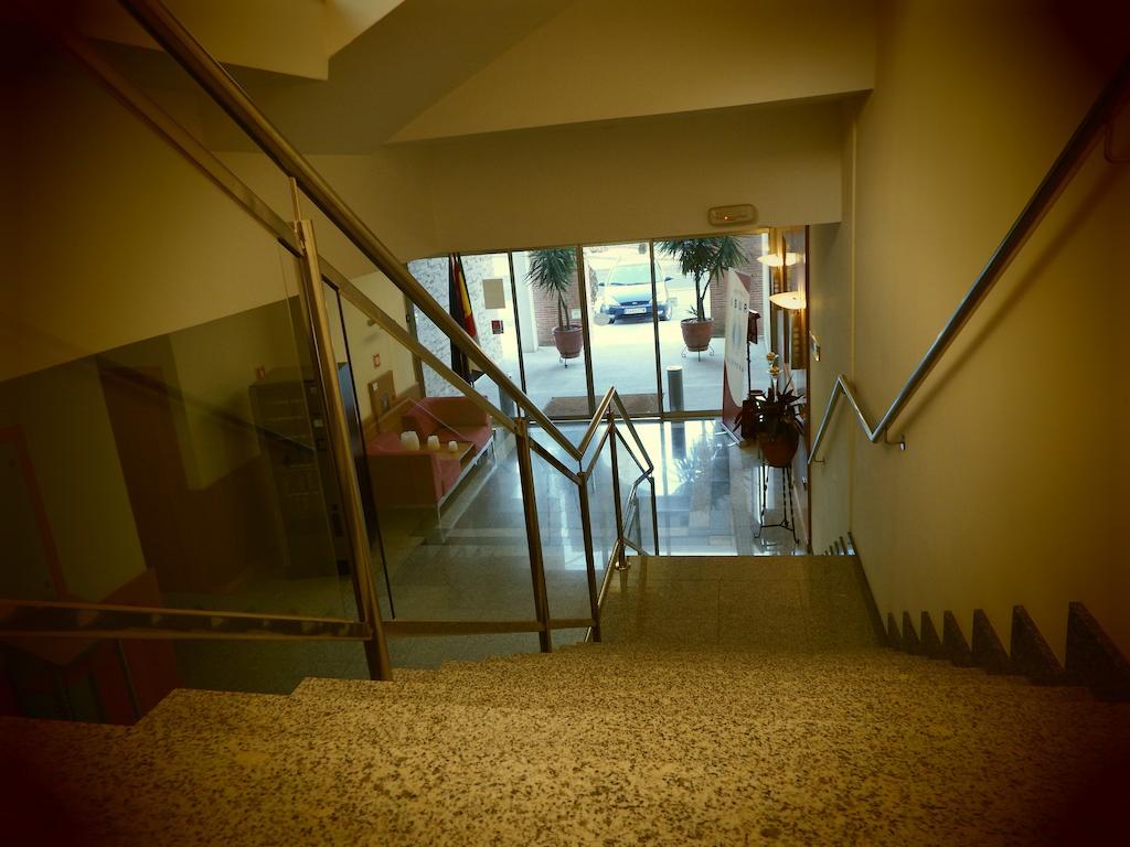 Hotel Isur Llerena Kültér fotó